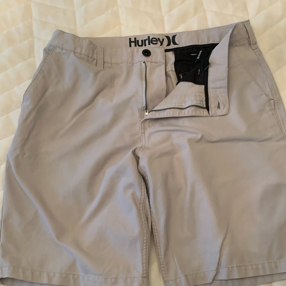 Mens Hurley shorts size 34